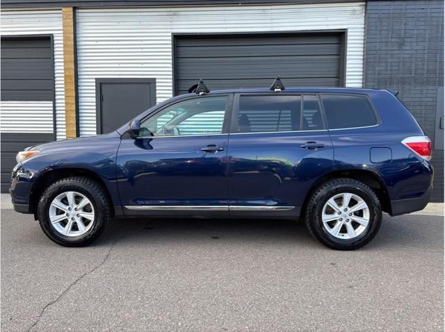 used 2013 Toyota Highlander car, priced at $14,990