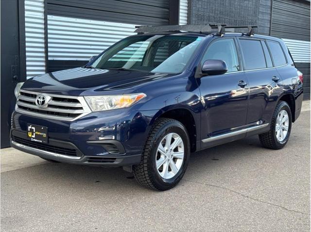 used 2013 Toyota Highlander car, priced at $14,990