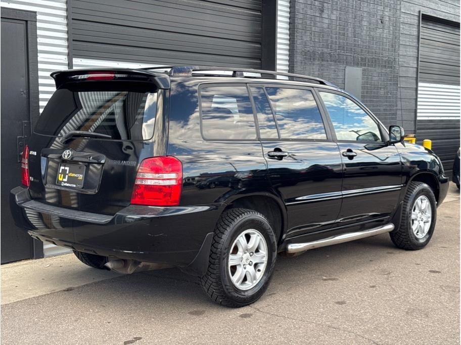 used 2001 Toyota Highlander car, priced at $7,990