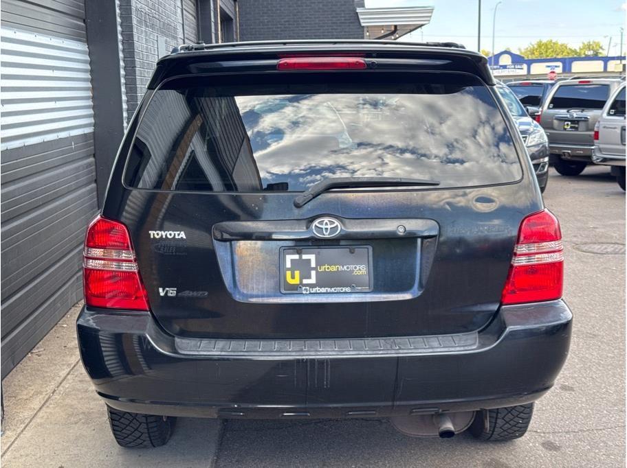 used 2001 Toyota Highlander car, priced at $7,990