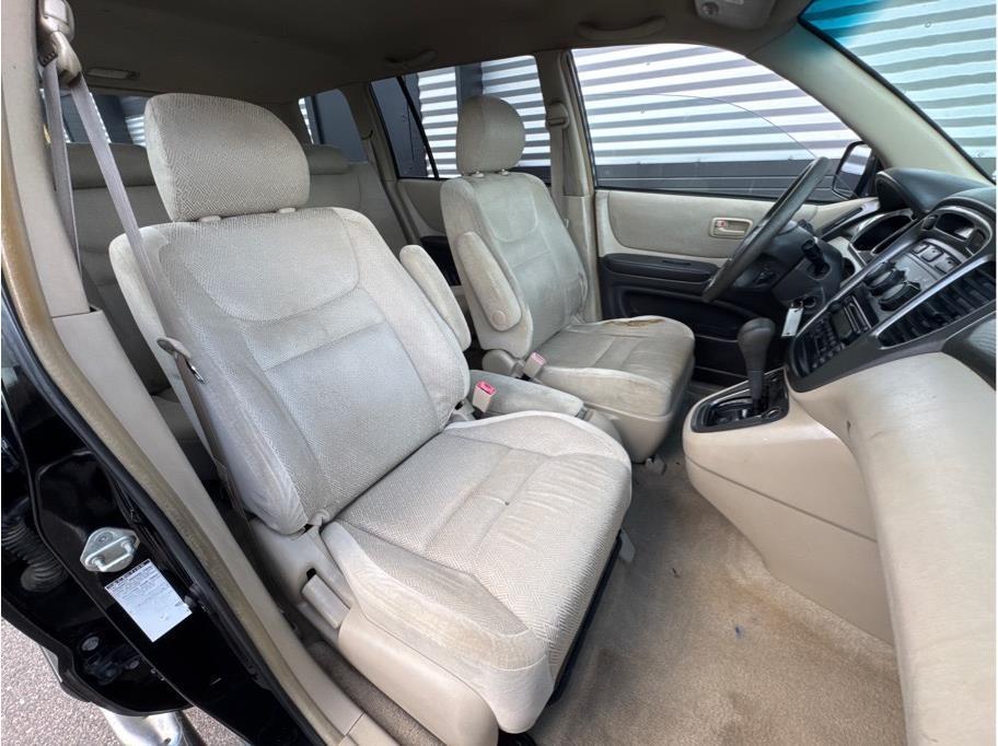used 2001 Toyota Highlander car, priced at $7,990