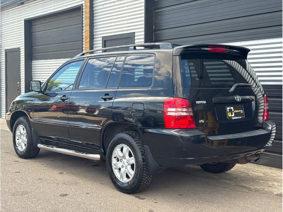 used 2001 Toyota Highlander car, priced at $7,990