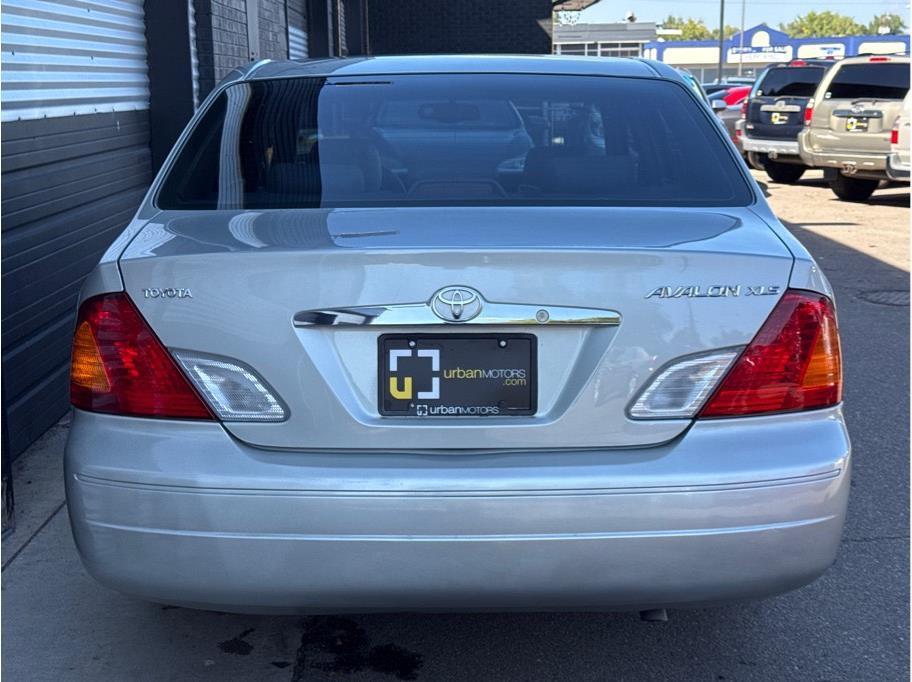 used 2002 Toyota Avalon car, priced at $7,990