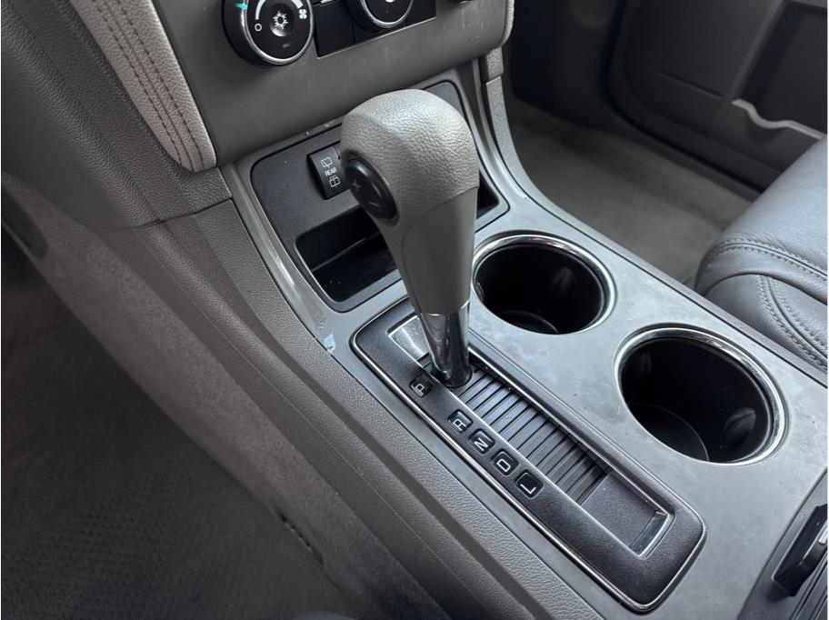used 2014 Chevrolet Traverse car, priced at $13,990