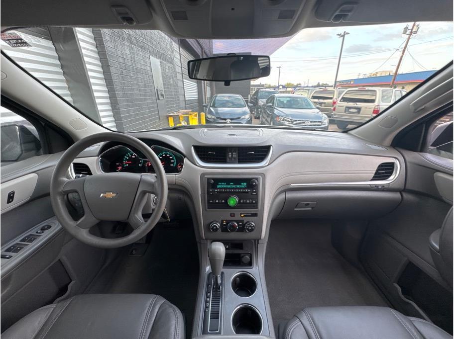 used 2014 Chevrolet Traverse car, priced at $13,990