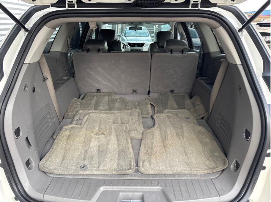 used 2014 Chevrolet Traverse car, priced at $13,990