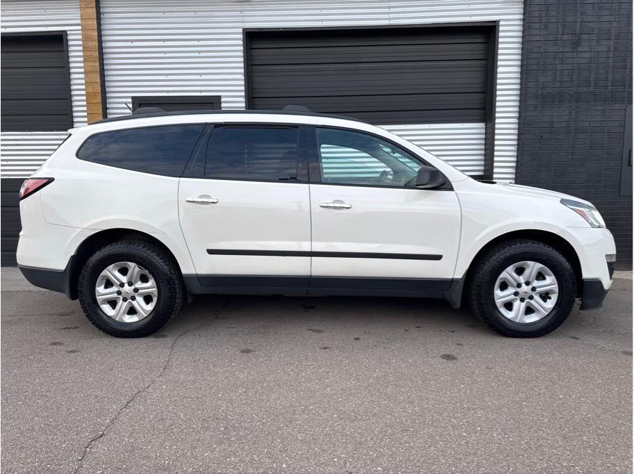 used 2014 Chevrolet Traverse car, priced at $13,990