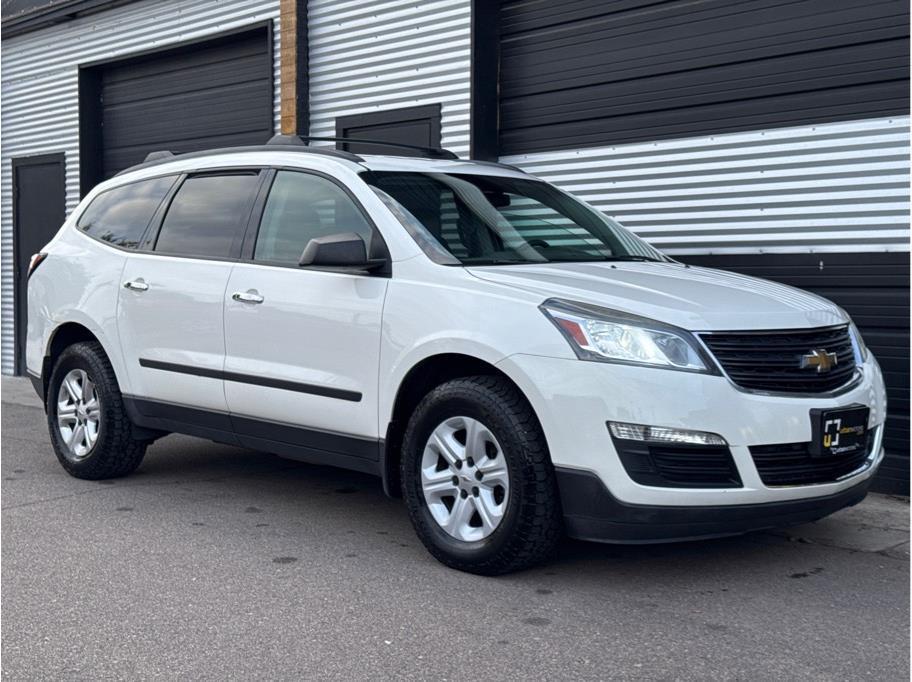 used 2014 Chevrolet Traverse car, priced at $13,990