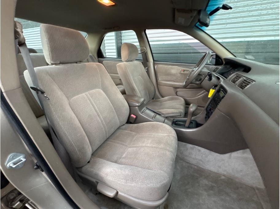 used 2001 Toyota Camry car, priced at $7,990
