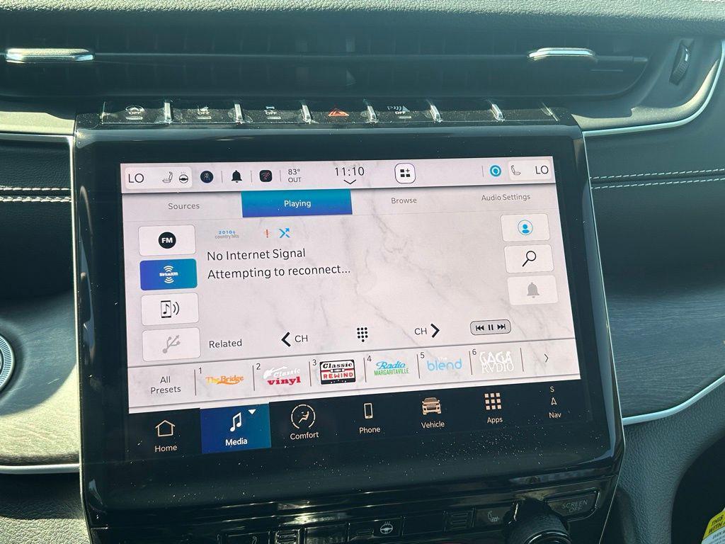 new 2025 Jeep Grand Cherokee car, priced at $42,401
