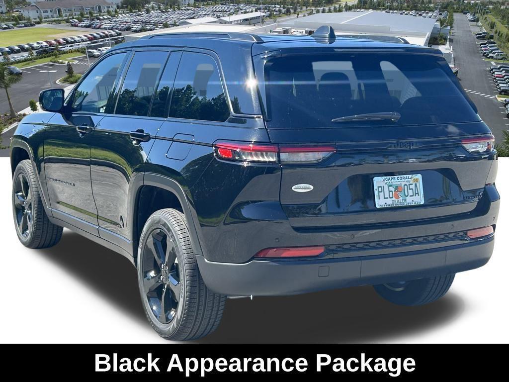 new 2025 Jeep Grand Cherokee car, priced at $42,020