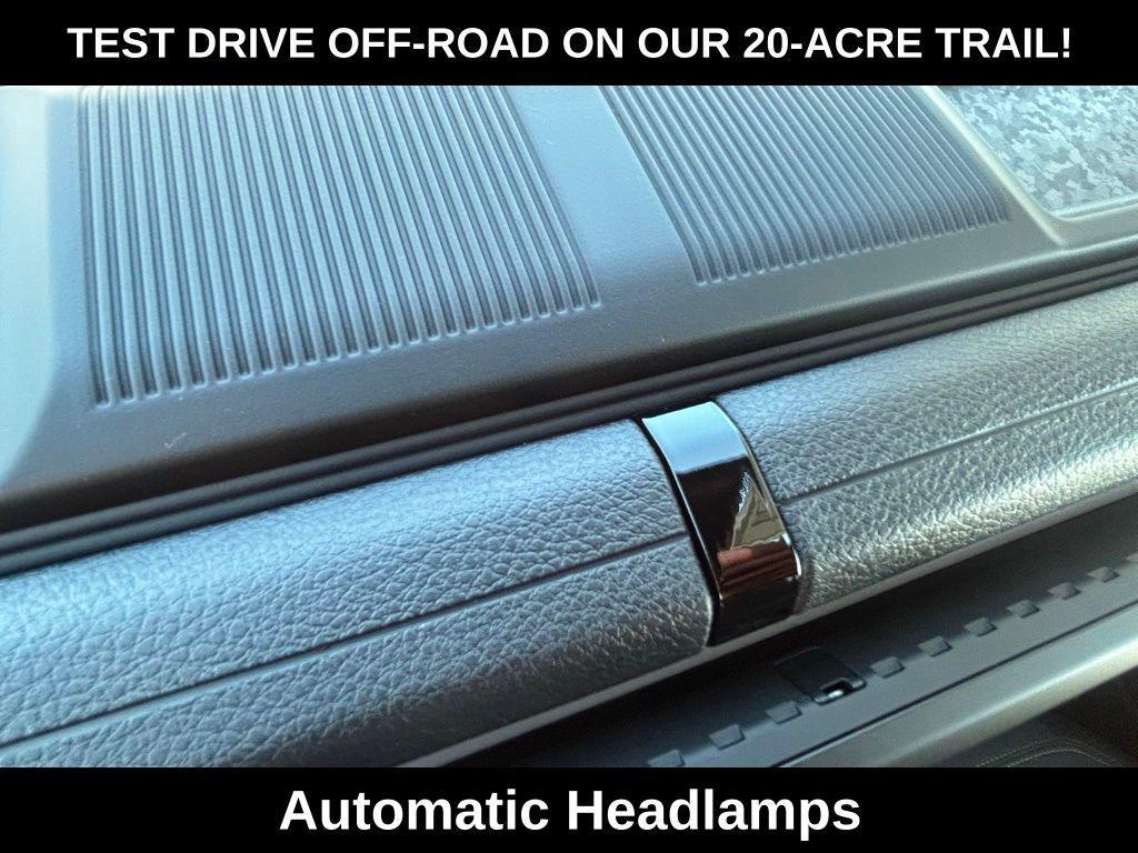 new 2025 Jeep Wrangler car, priced at $41,585