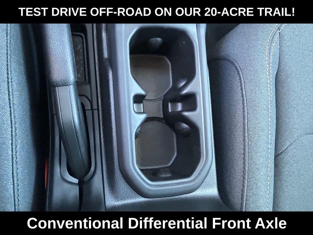 new 2025 Jeep Wrangler car, priced at $41,585