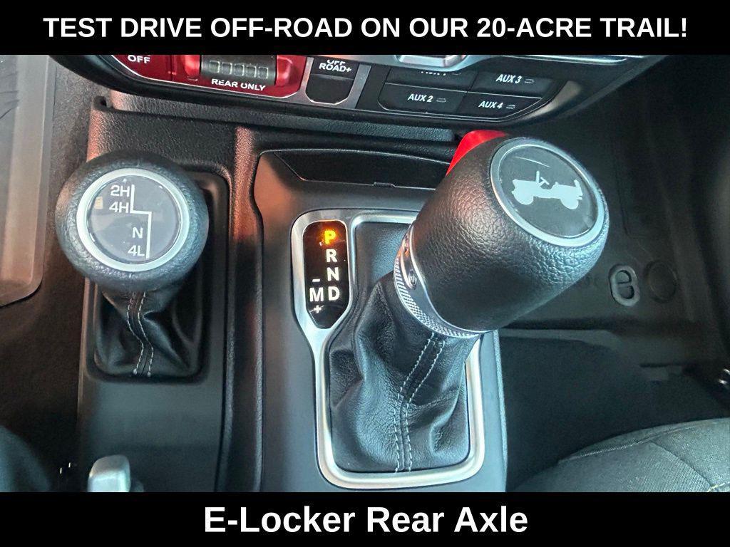 new 2025 Jeep Wrangler car, priced at $41,585