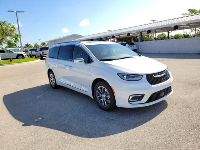 new 2024 Chrysler Pacifica car, priced at $46,407