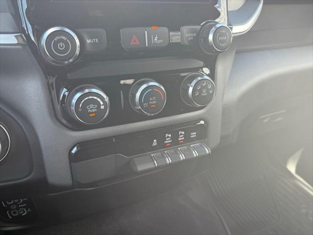 new 2025 Ram 1500 car, priced at $43,321