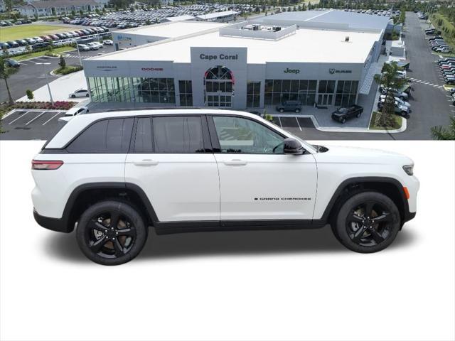 new 2025 Jeep Grand Cherokee car, priced at $43,136