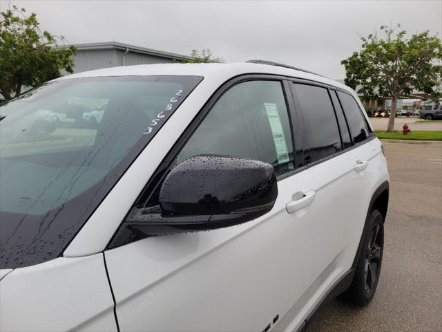 new 2025 Jeep Grand Cherokee car, priced at $43,136