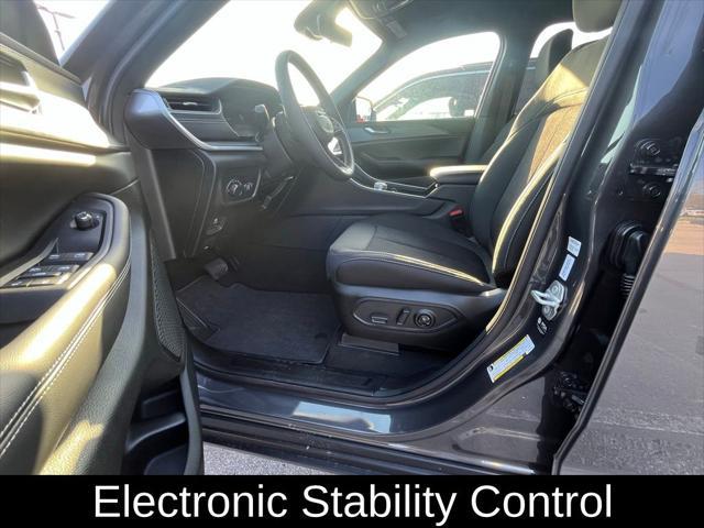 new 2025 Jeep Grand Cherokee L car, priced at $37,529