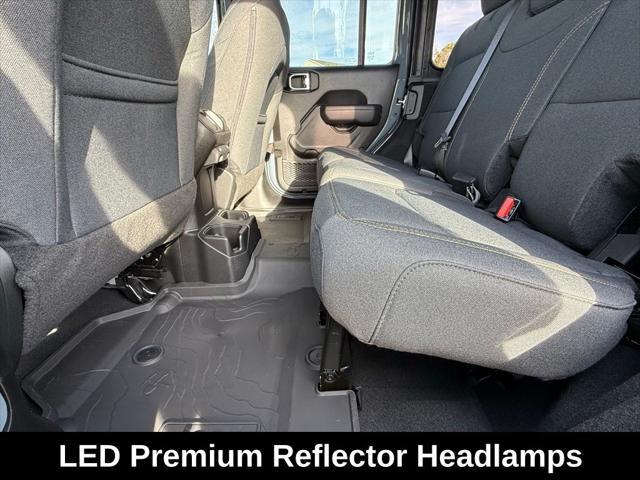 new 2025 Jeep Wrangler car, priced at $44,389
