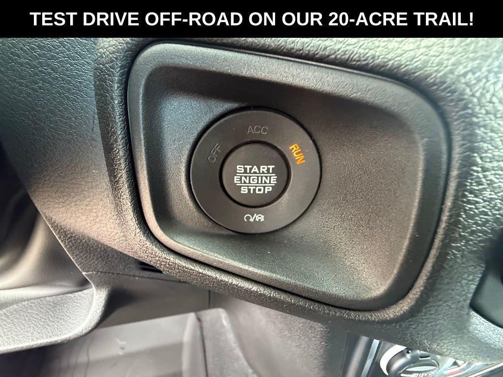 new 2025 Jeep Gladiator car, priced at $37,965