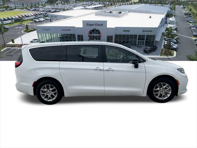 new 2025 Chrysler Pacifica car, priced at $40,093