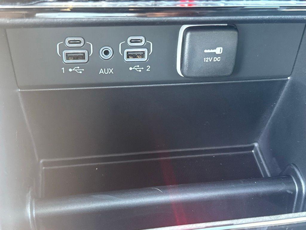 new 2025 Jeep Grand Cherokee car, priced at $37,375