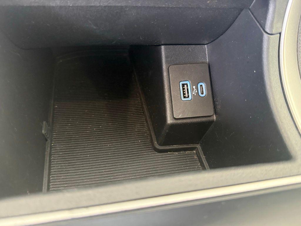 used 2021 Ford Edge car, priced at $15,107