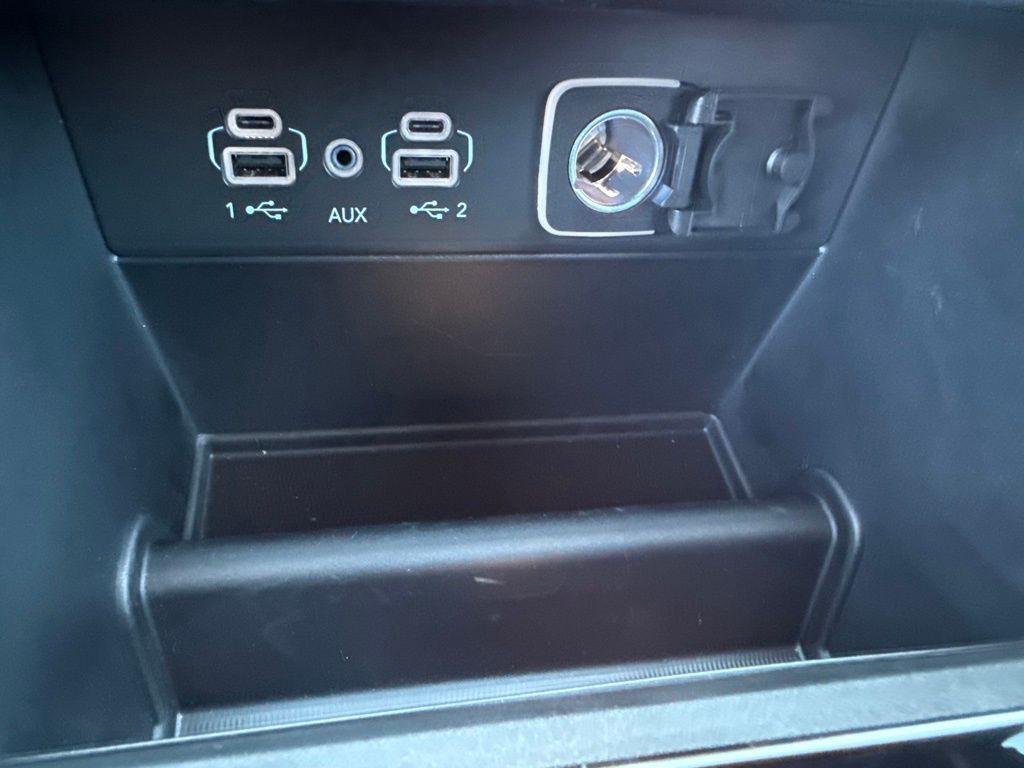 new 2025 Jeep Grand Cherokee car, priced at $33,875