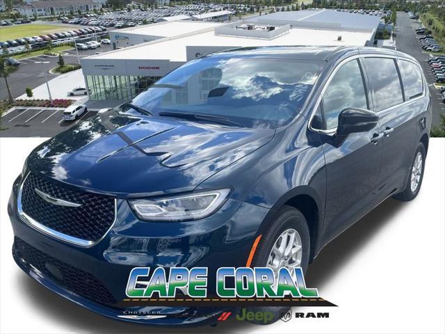 new 2025 Chrysler Pacifica car, priced at $43,286