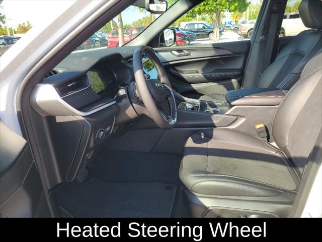 new 2025 Jeep Grand Cherokee car, priced at $35,995