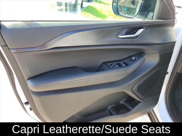 new 2025 Jeep Grand Cherokee car, priced at $35,995