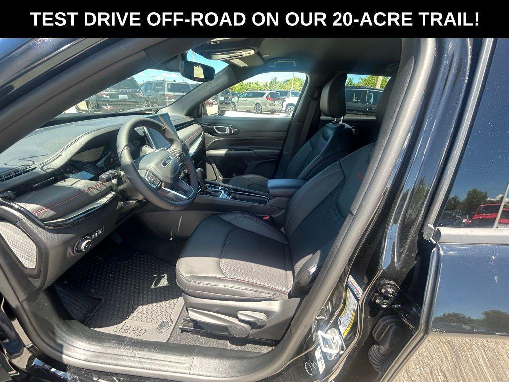 new 2025 Jeep Compass car, priced at $31,485