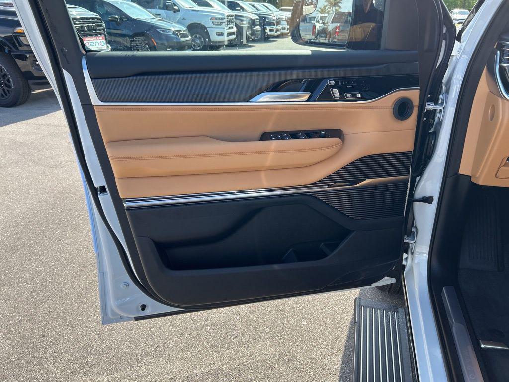 new 2025 Jeep Grand Wagoneer L car, priced at $109,538