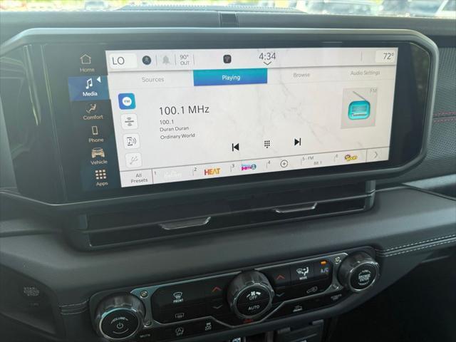 new 2025 Jeep Gladiator car, priced at $47,569