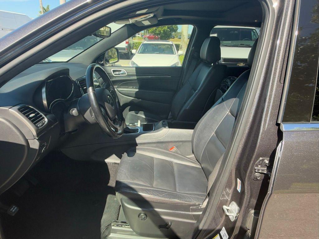 used 2020 Jeep Grand Cherokee car, priced at $19,065