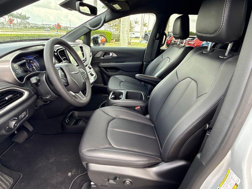 new 2026 Chrysler Pacifica car, priced at $41,660