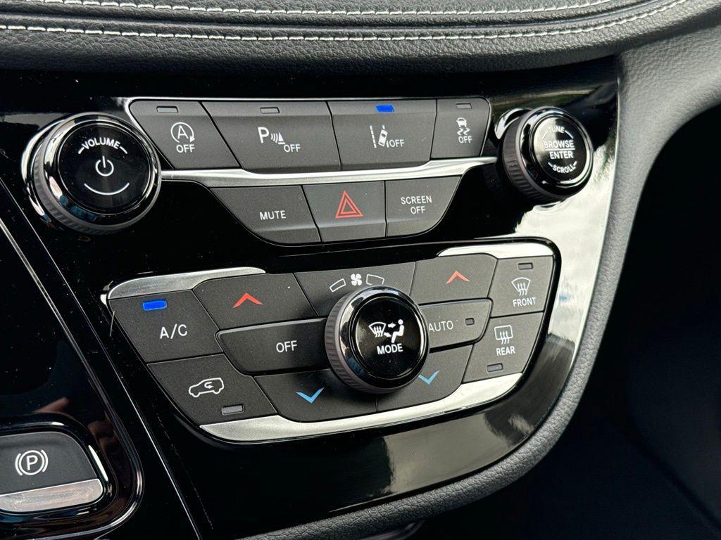 new 2026 Chrysler Pacifica car, priced at $41,660