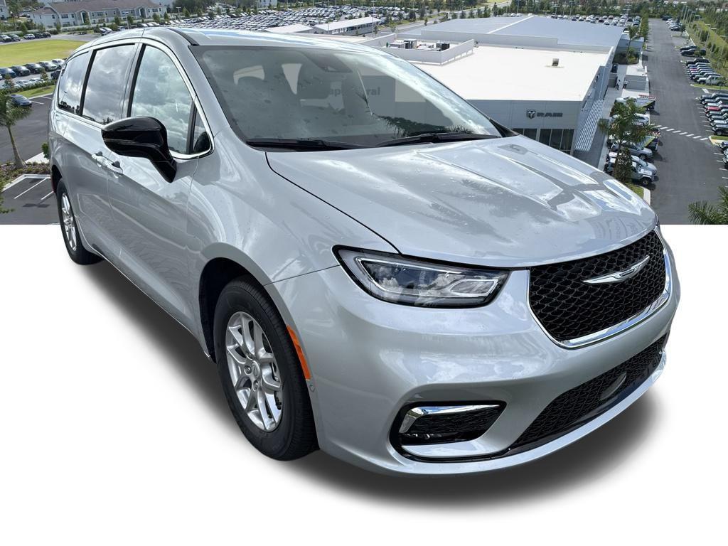 new 2026 Chrysler Pacifica car, priced at $41,660