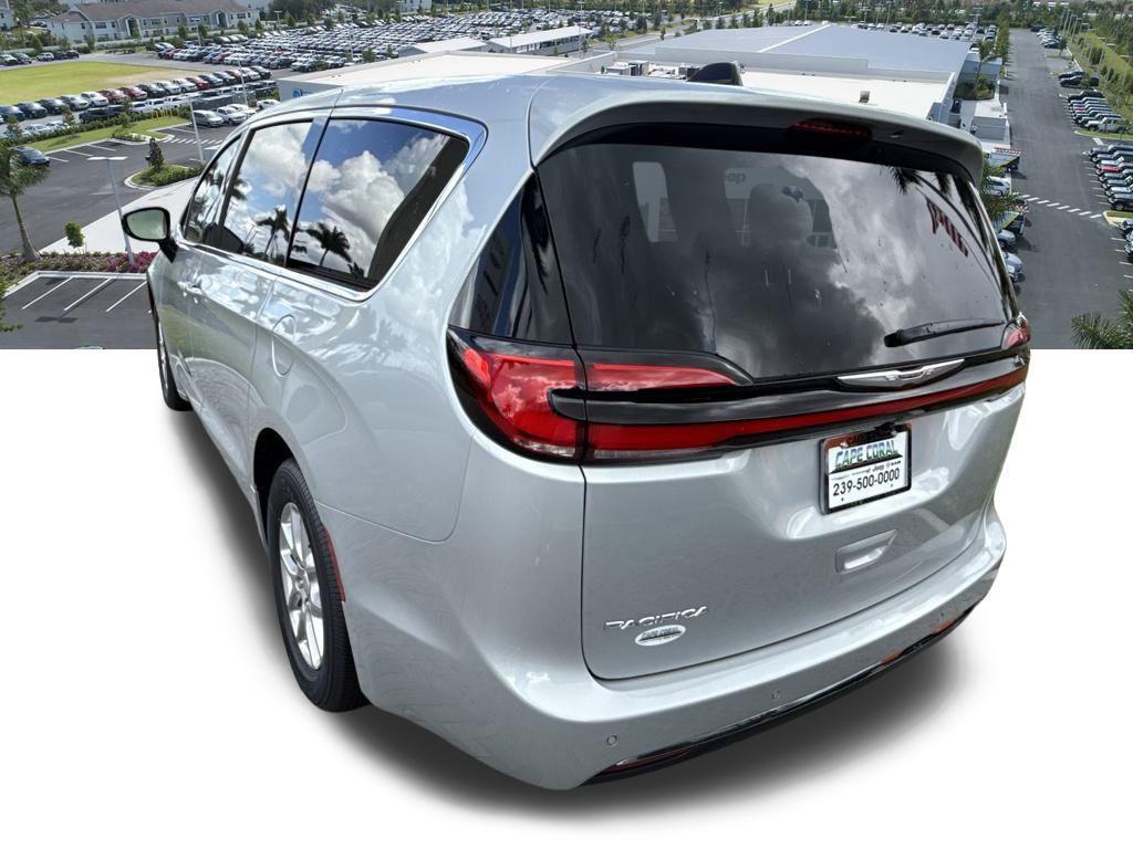 new 2026 Chrysler Pacifica car, priced at $41,660
