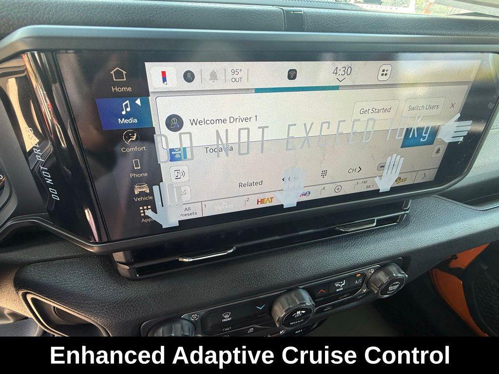 new 2025 Jeep Wrangler car, priced at $48,576