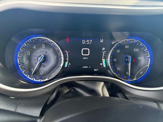 used 2021 Chrysler Pacifica car, priced at $20,304