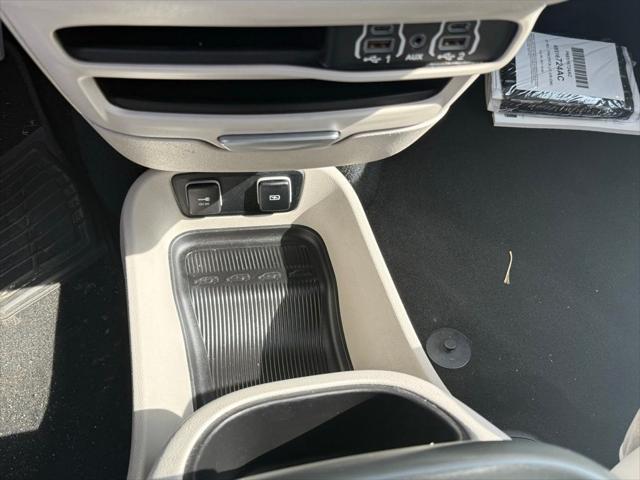 used 2021 Chrysler Pacifica car, priced at $20,304