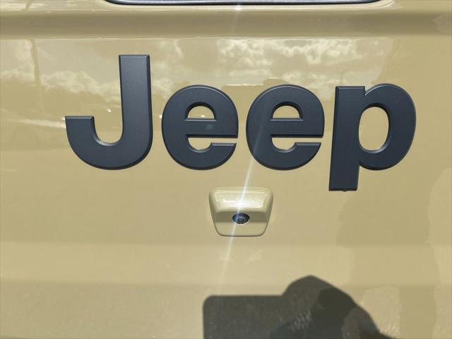 new 2025 Jeep Gladiator car, priced at $39,445