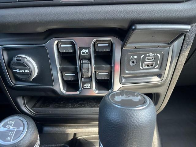 new 2025 Jeep Wrangler car, priced at $48,432