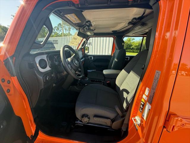 new 2025 Jeep Gladiator car, priced at $38,701