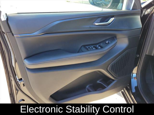 new 2025 Jeep Grand Cherokee car, priced at $35,981