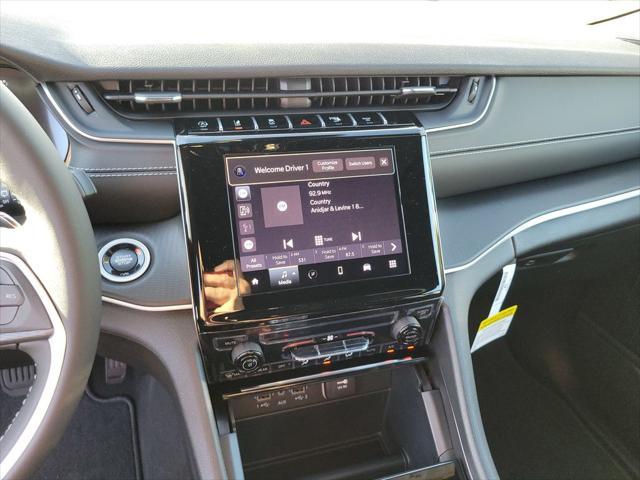 new 2025 Jeep Grand Cherokee car, priced at $35,981