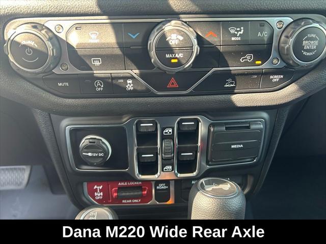 new 2025 Jeep Wrangler car, priced at $46,925