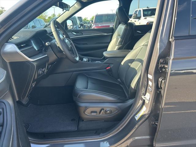 new 2025 Jeep Grand Cherokee car, priced at $41,243
